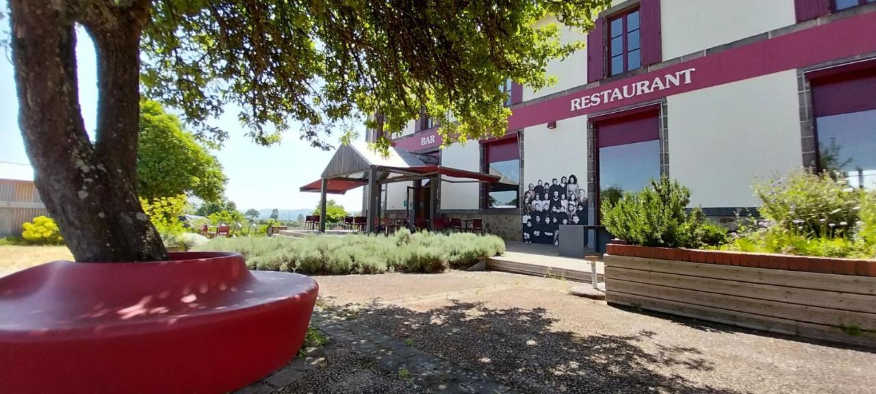 Logis Du Chateau Hotel